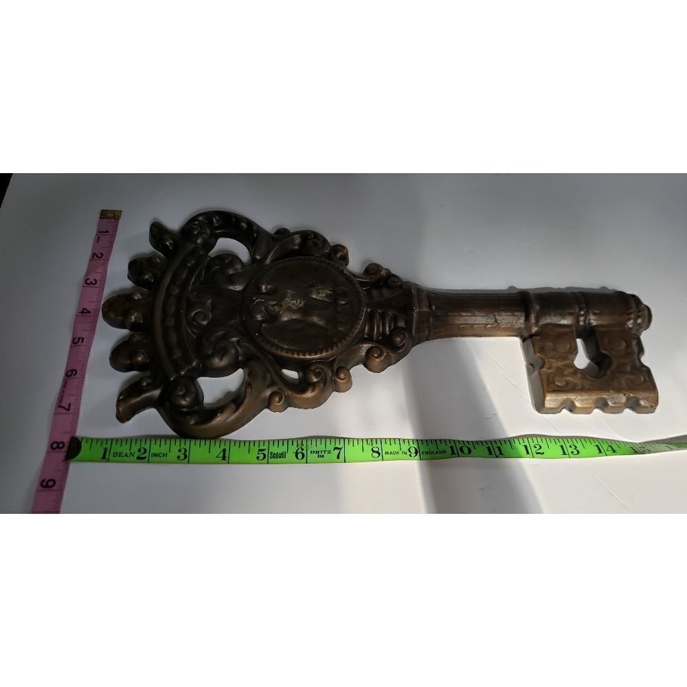 Vintage Wall Decor Skeleton Key - Picture 9 of 9